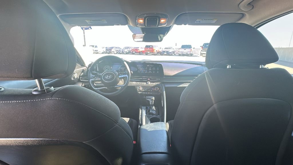 Certified 2024 Hyundai Elantra SEL image 28