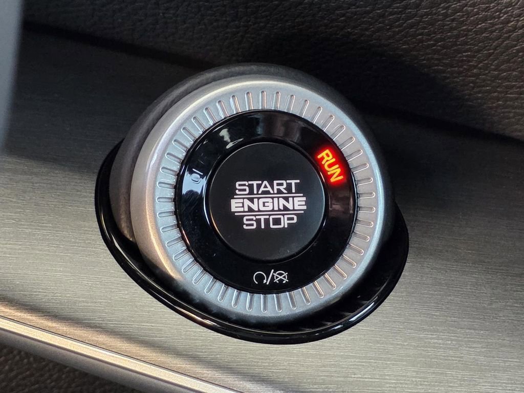 New 2025 Jeep Wagoneer Series II AWD/4WD image 30