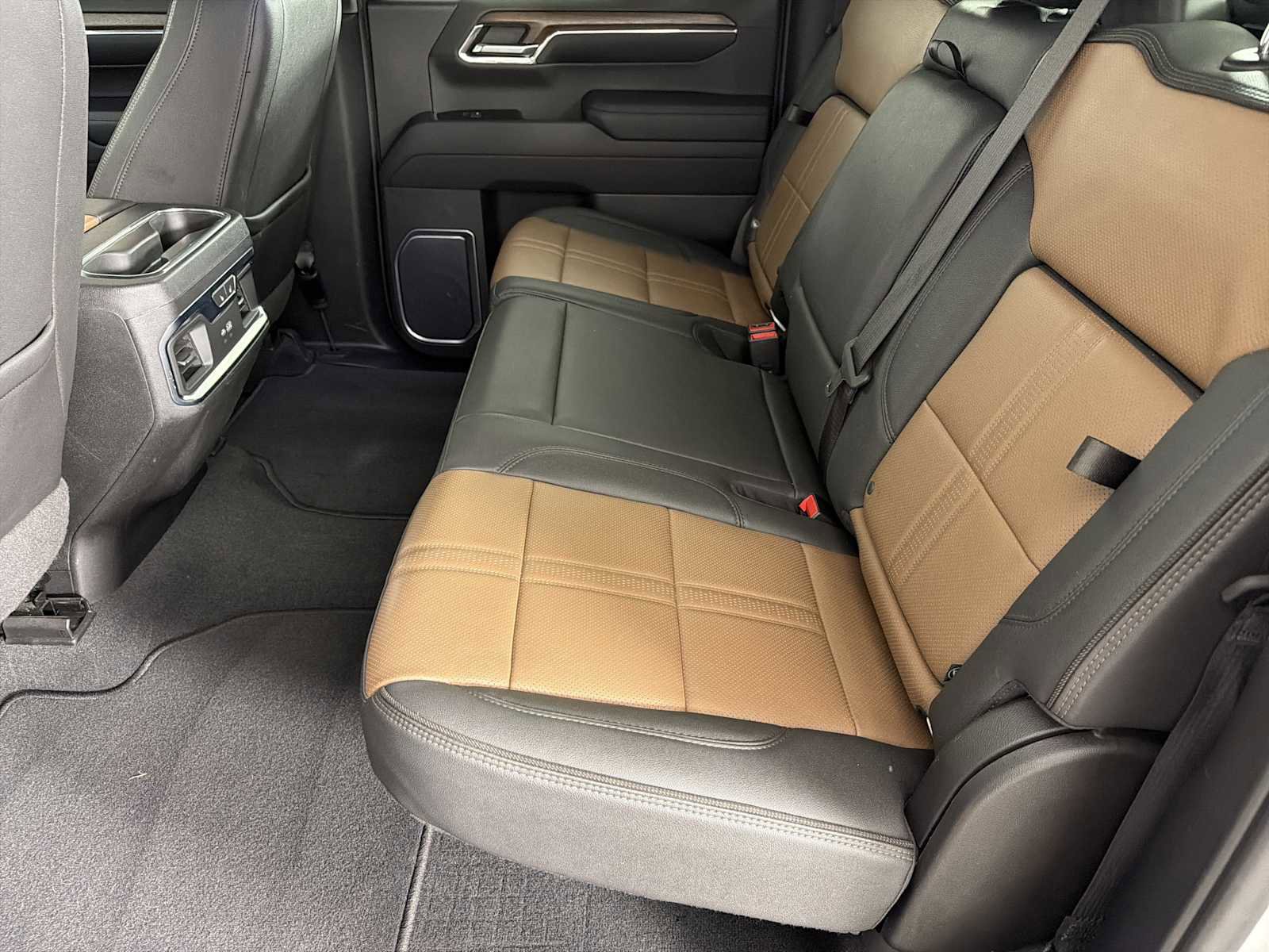 Used 2023 Chevrolet Silverado 1500 High Country w/ High Country Premium Package image 19