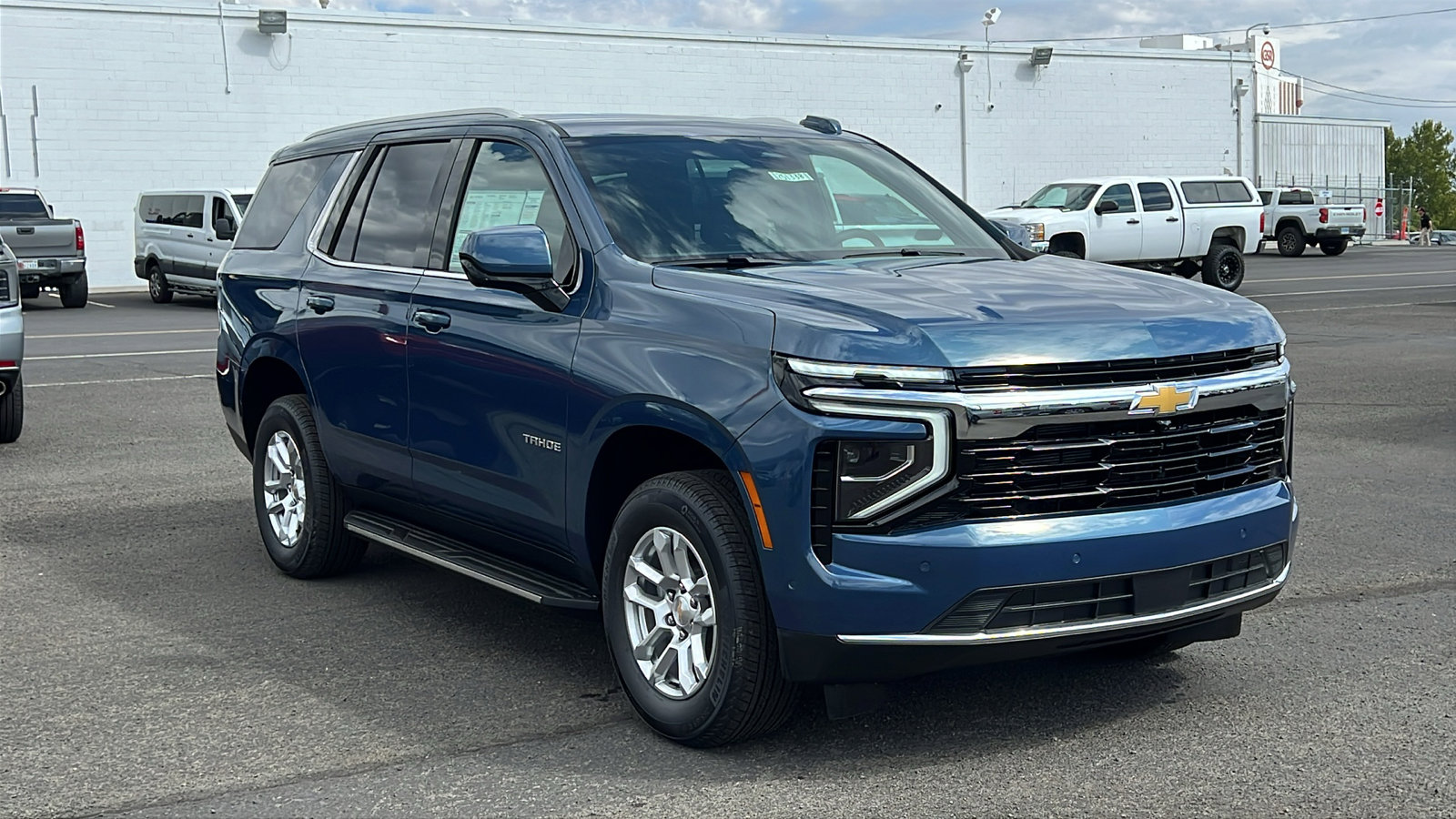 New 2025 Chevrolet Tahoe LS image 3