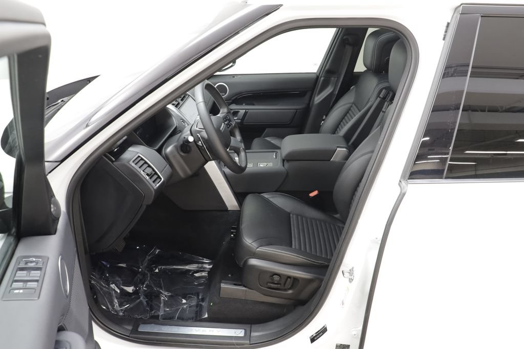 Certified 2025 Land Rover Discovery S AWD/4WD image 6