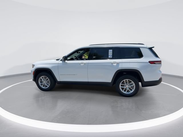 Used 2025 Jeep Grand Cherokee L Laredo RWD image 5