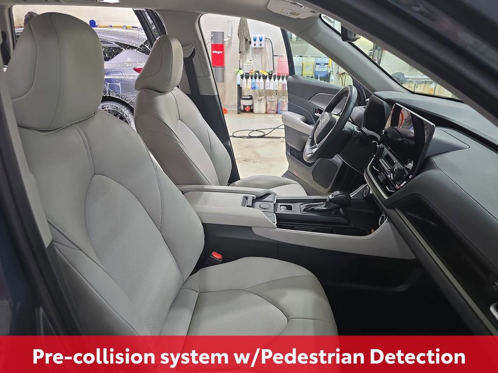 Certified 2024 Toyota Grand Highlander XLE image 13