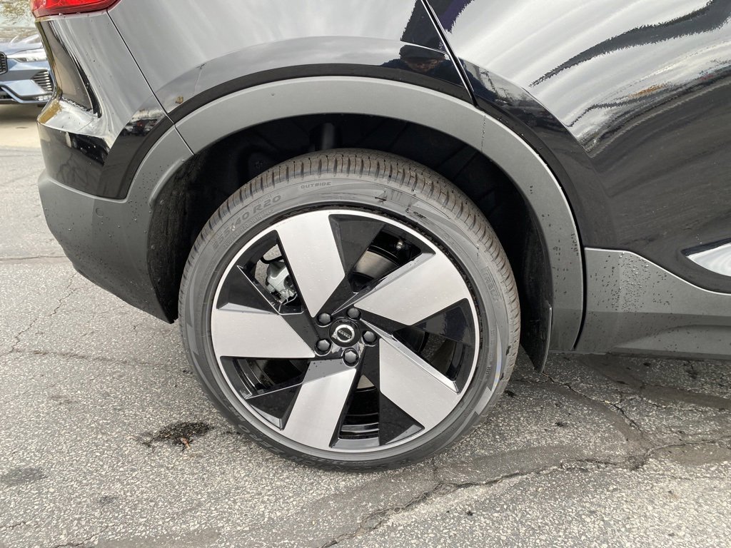 New 2024 Volvo XC40 Recharge Ultimate w/ Protection Package Premier image 9