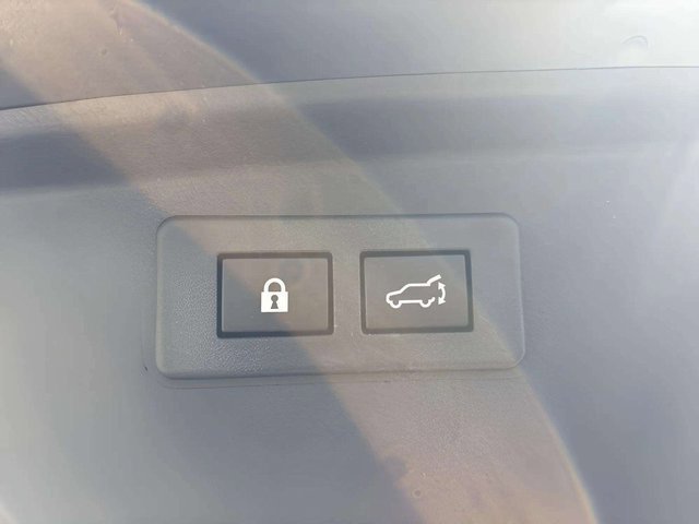 Used 2025 Subaru Outback Premium image 19