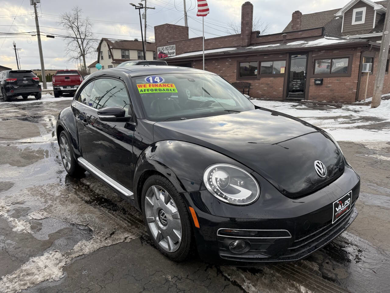 Used 2014 Volkswagen Beetle TDI image 3
