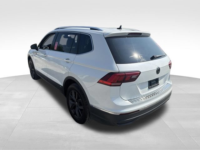 Used 2023 Volkswagen Tiguan SE AWD/4WD image 33