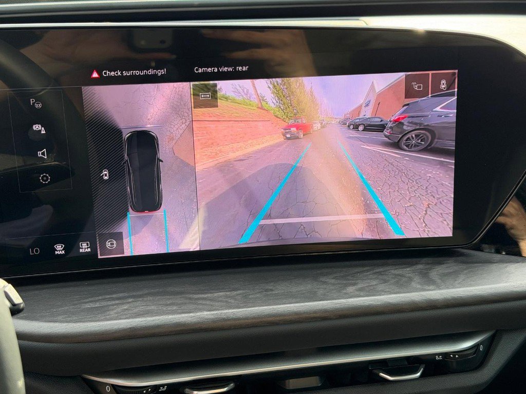 Used 2025 Audi Q5 Premium w/ Convenience Package image 21