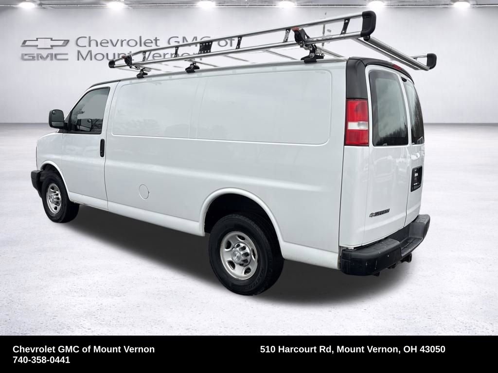 Used 2017 Chevrolet Express 2500 image 3