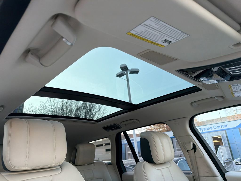 Used 2021 Land Rover Range Rover Westminster Edition image 13