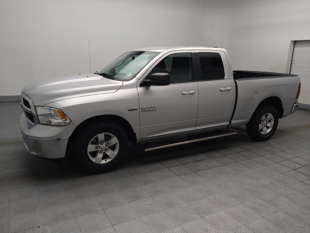 Used 2017 RAM 1500 Classic SLT RWD image 2