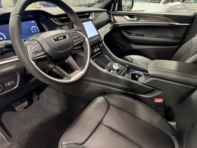 New 2025 Jeep Grand Cherokee Limited w/ Luxury Tech Group II image 20