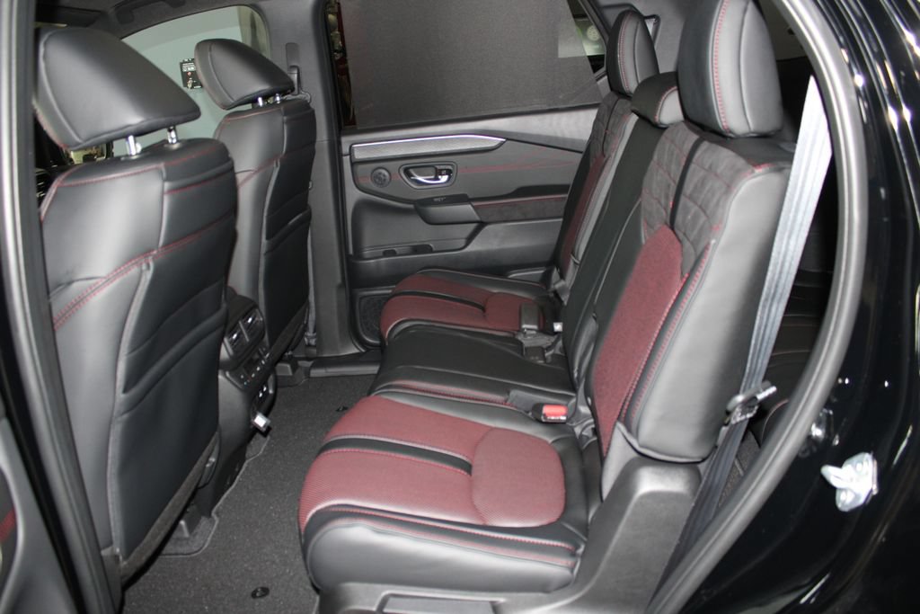 New 2026 Honda Pilot Black Edition image 25