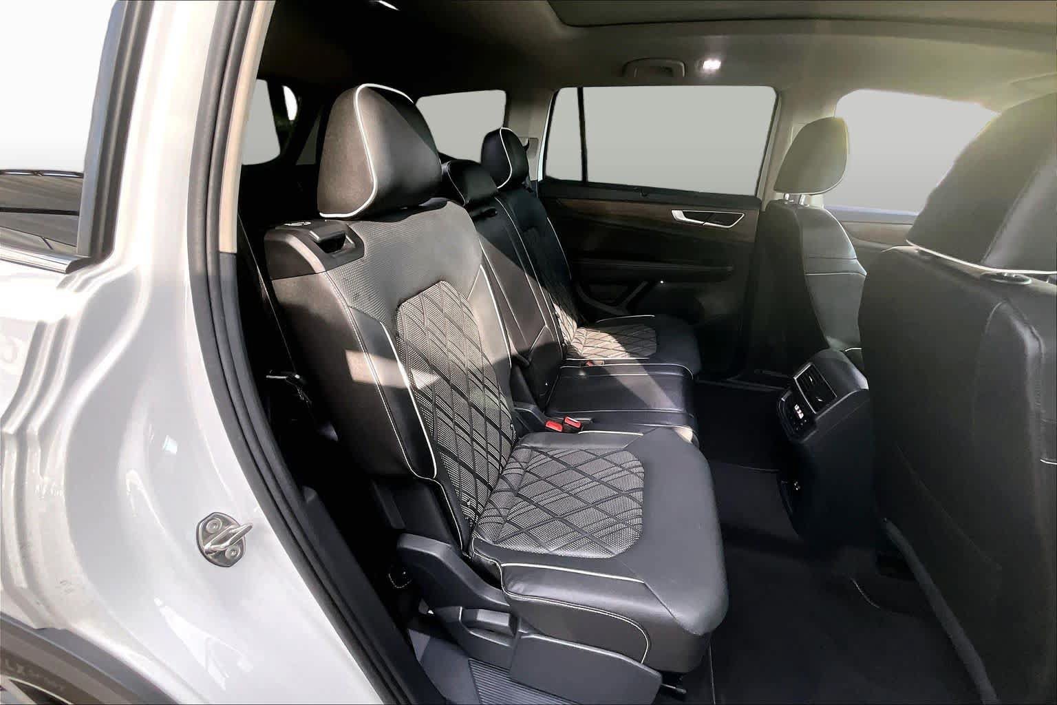 Used 2024 Volkswagen Atlas SEL Premium R-Line AWD/4WD image 20