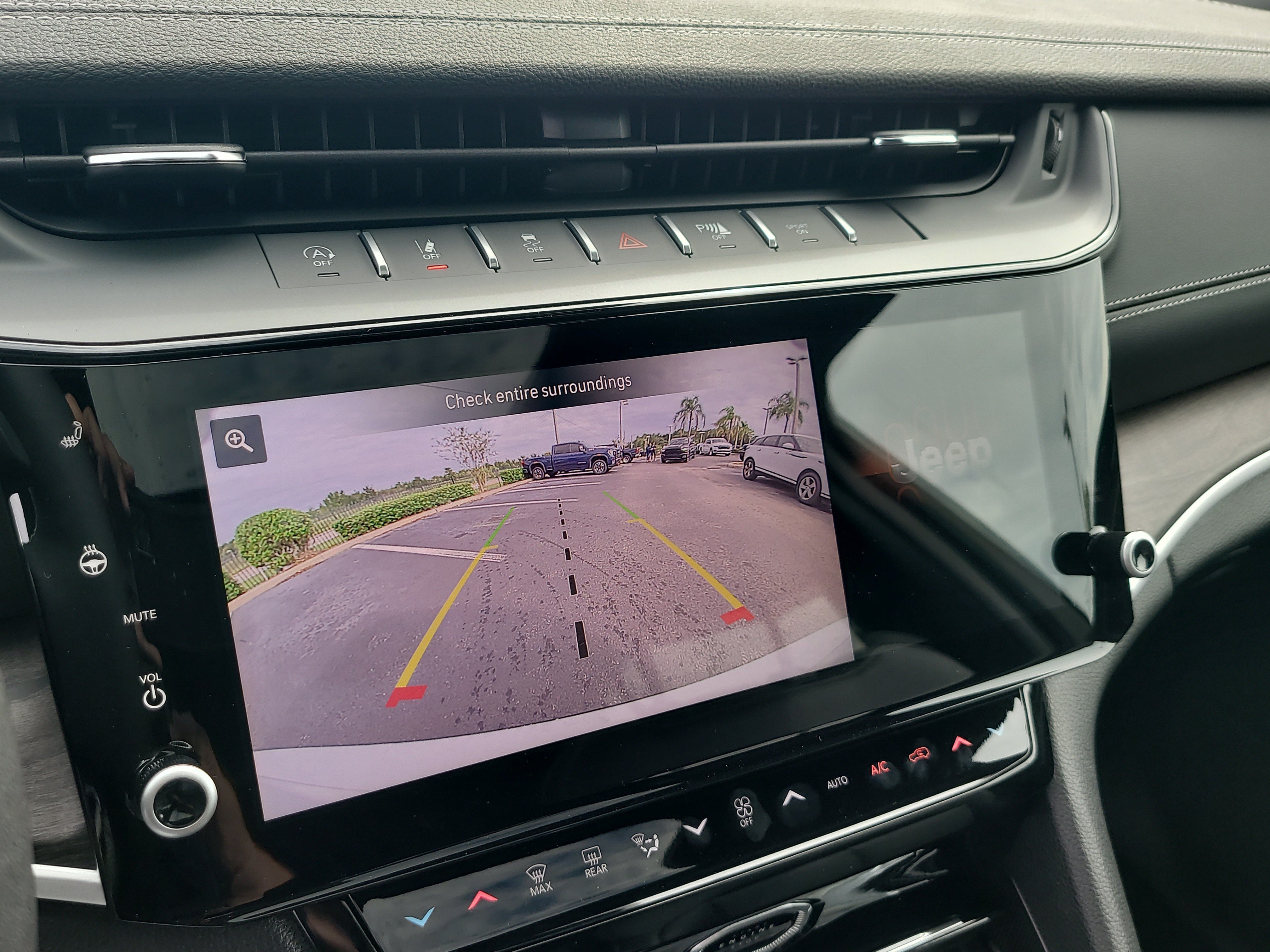 New 2027 Jeep Grand Cherokee L Limited RWD image 19