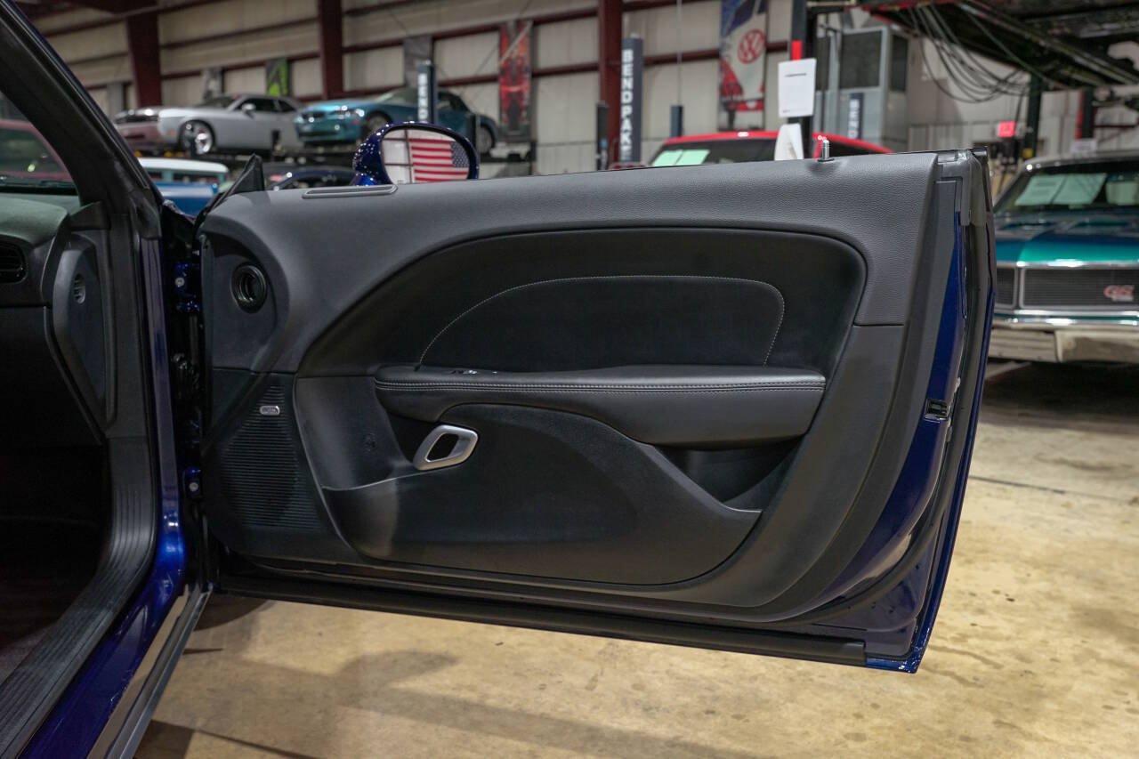Used 2017 Dodge Challenger R/T Scat Pack RWD image 33