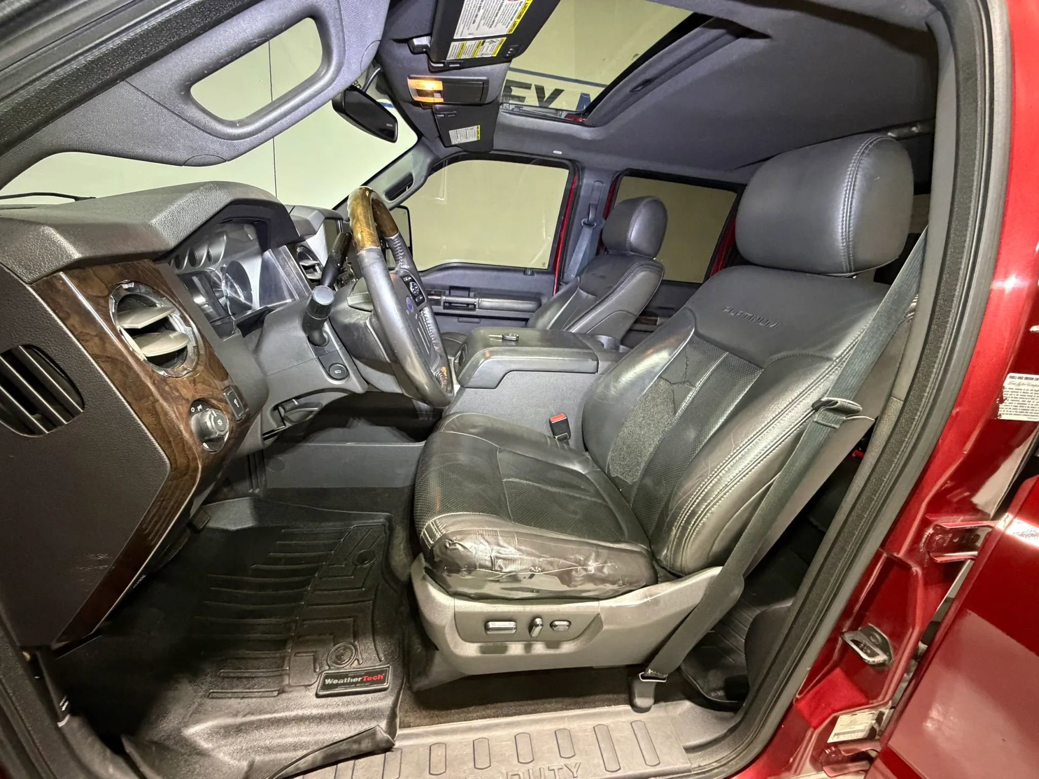 Used 2015 Ford F350 Platinum w/ FX4 Off-Road Package image 12