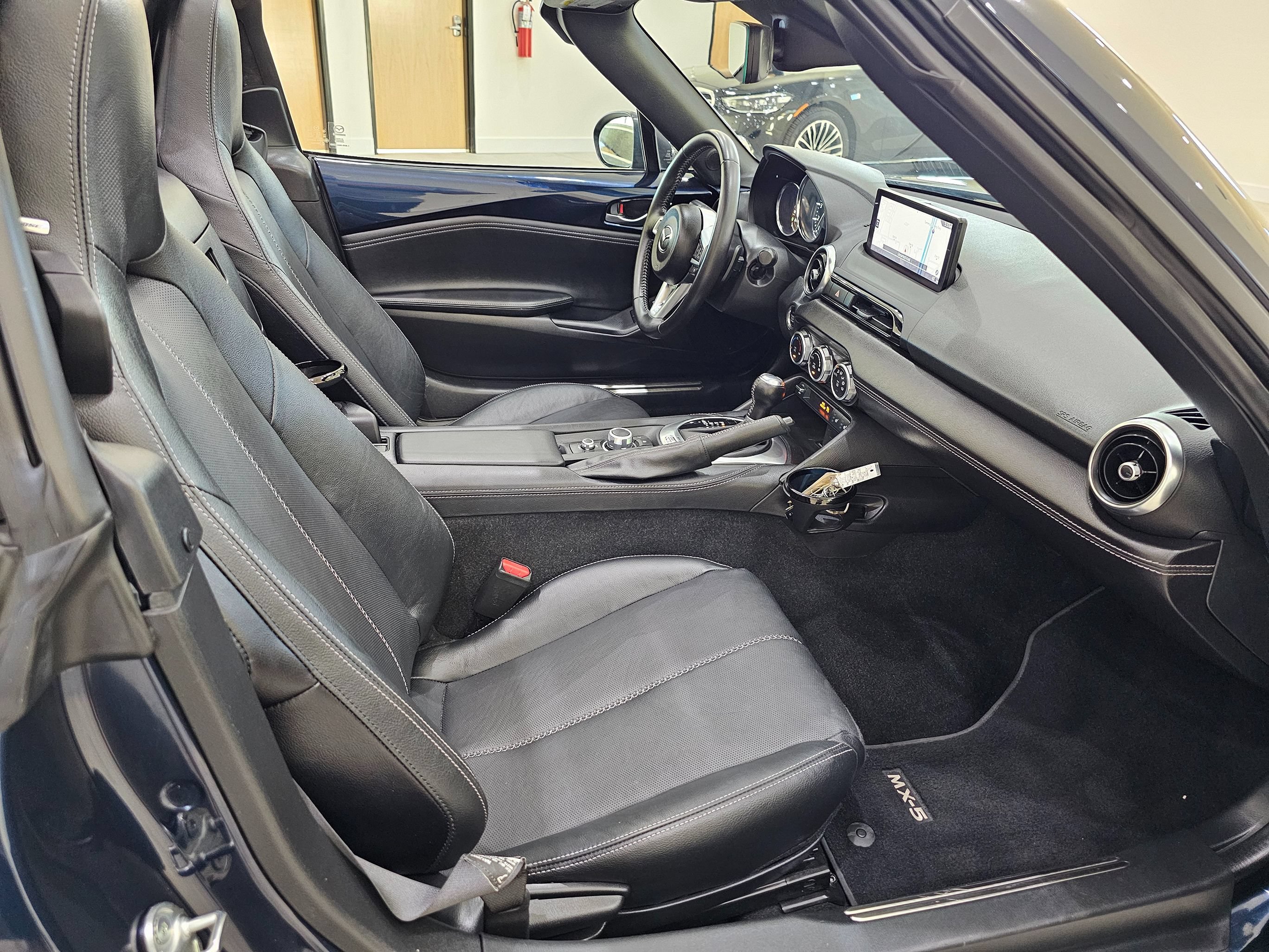Used 2025 MAZDA MX-5 Miata RF Grand Touring RWD image 29