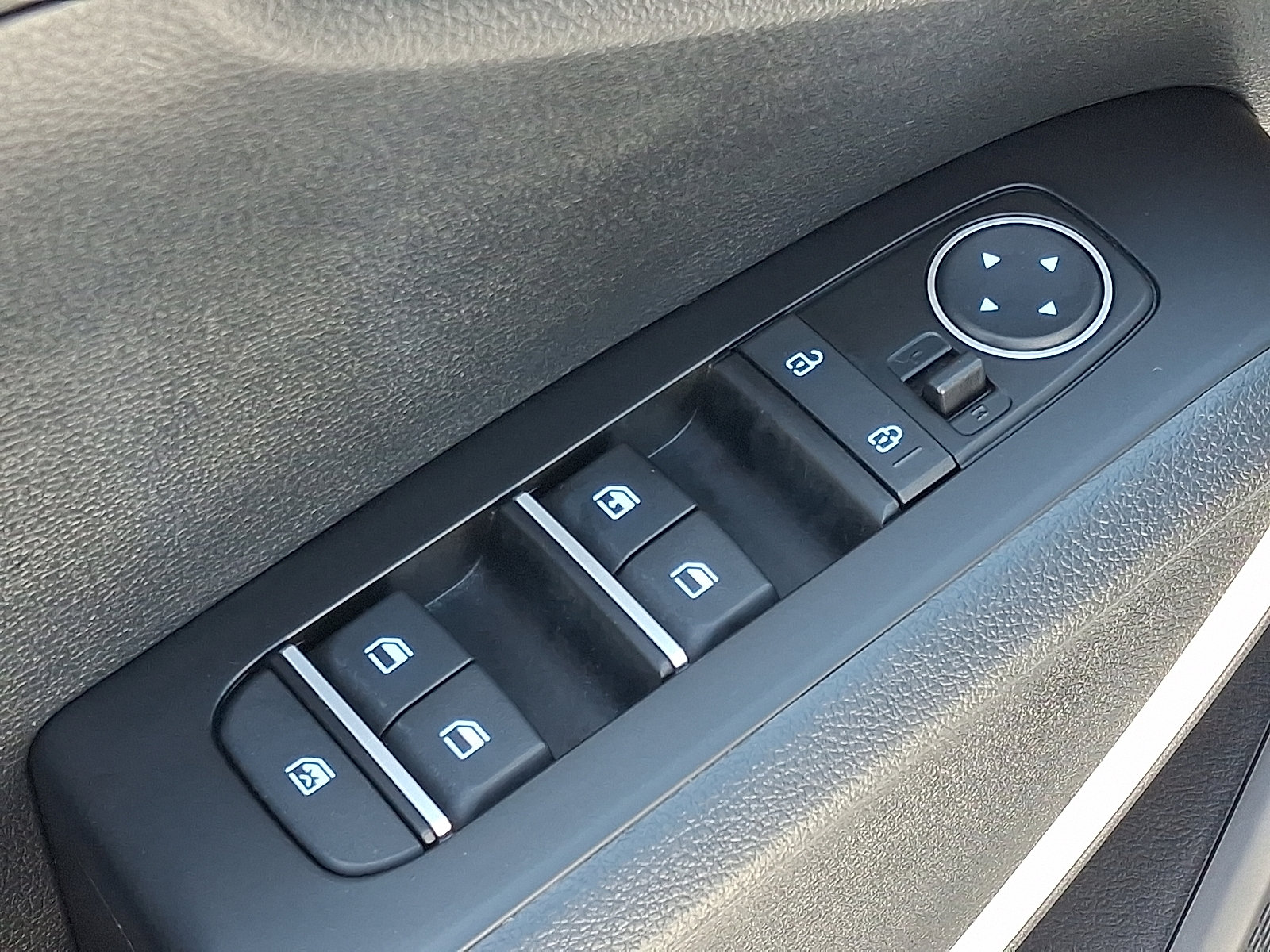 Used 2025 Kia Soul LX w/ LX Technology Package FWD image 15