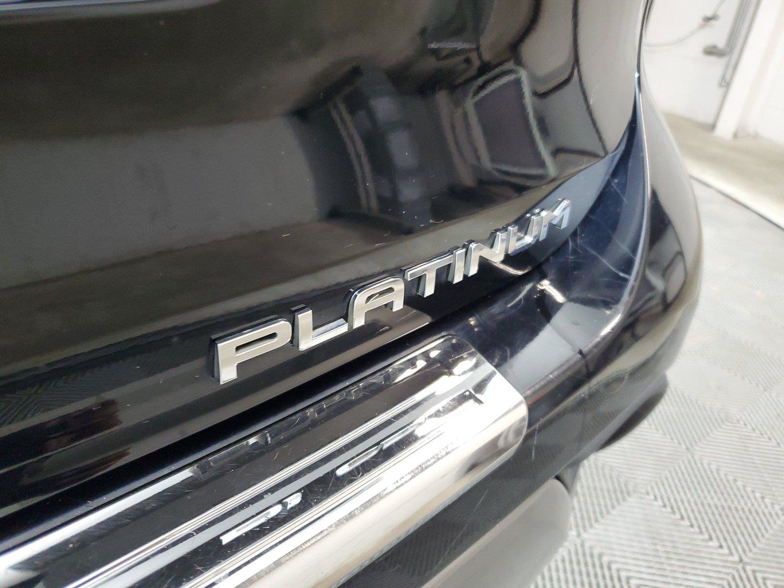 Used 2022 Toyota Highlander Platinum AWD/4WD image 5