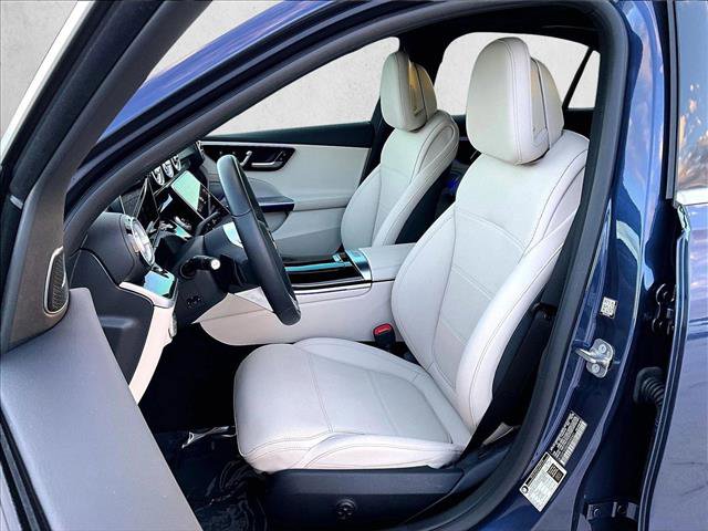 Used 2025 Mercedes-Benz C 300 Sedan image 27