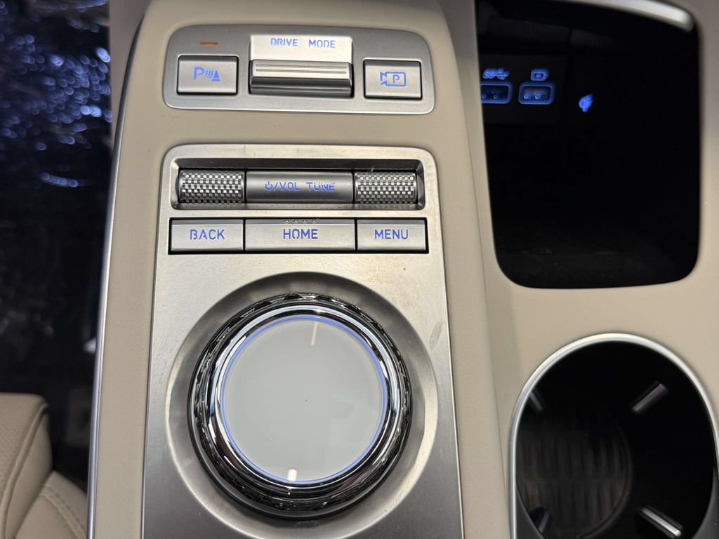 Used 2022 Genesis GV70 2.5T w/ Select Package AWD/4WD image 25
