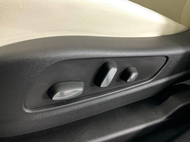 Certified 2025 Cadillac XT5 Sportv image 26