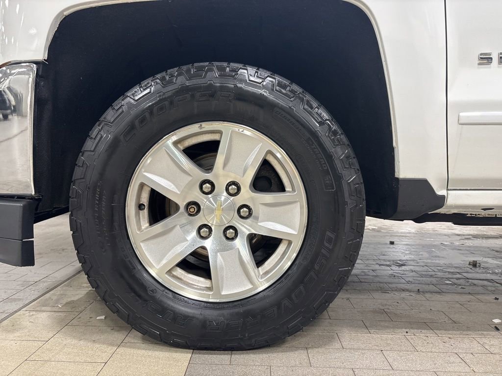 Used 2018 Chevrolet Silverado 1500 LT w/ All Star Edition image 25