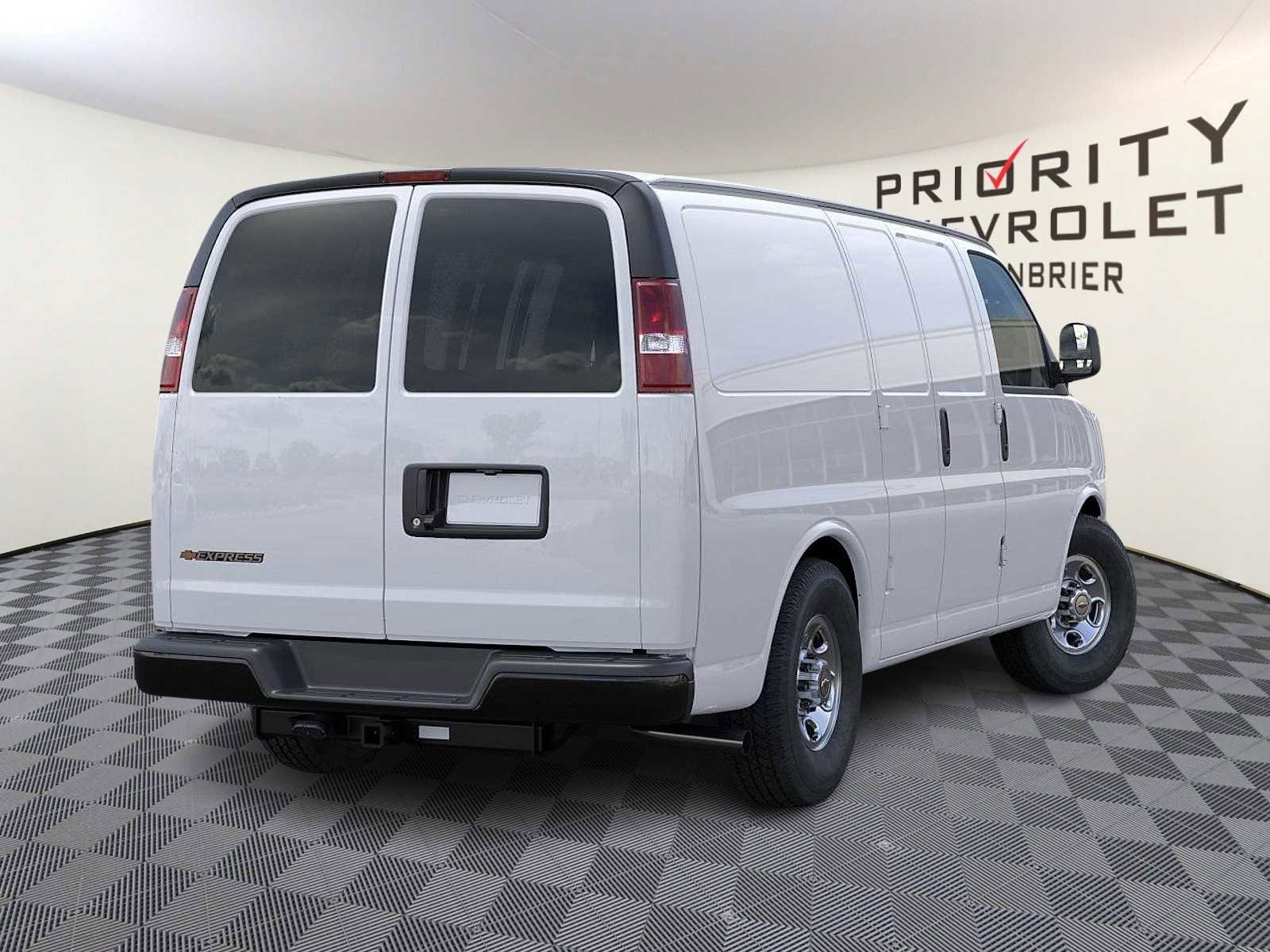 New 2025 Chevrolet Express 3500 image 4