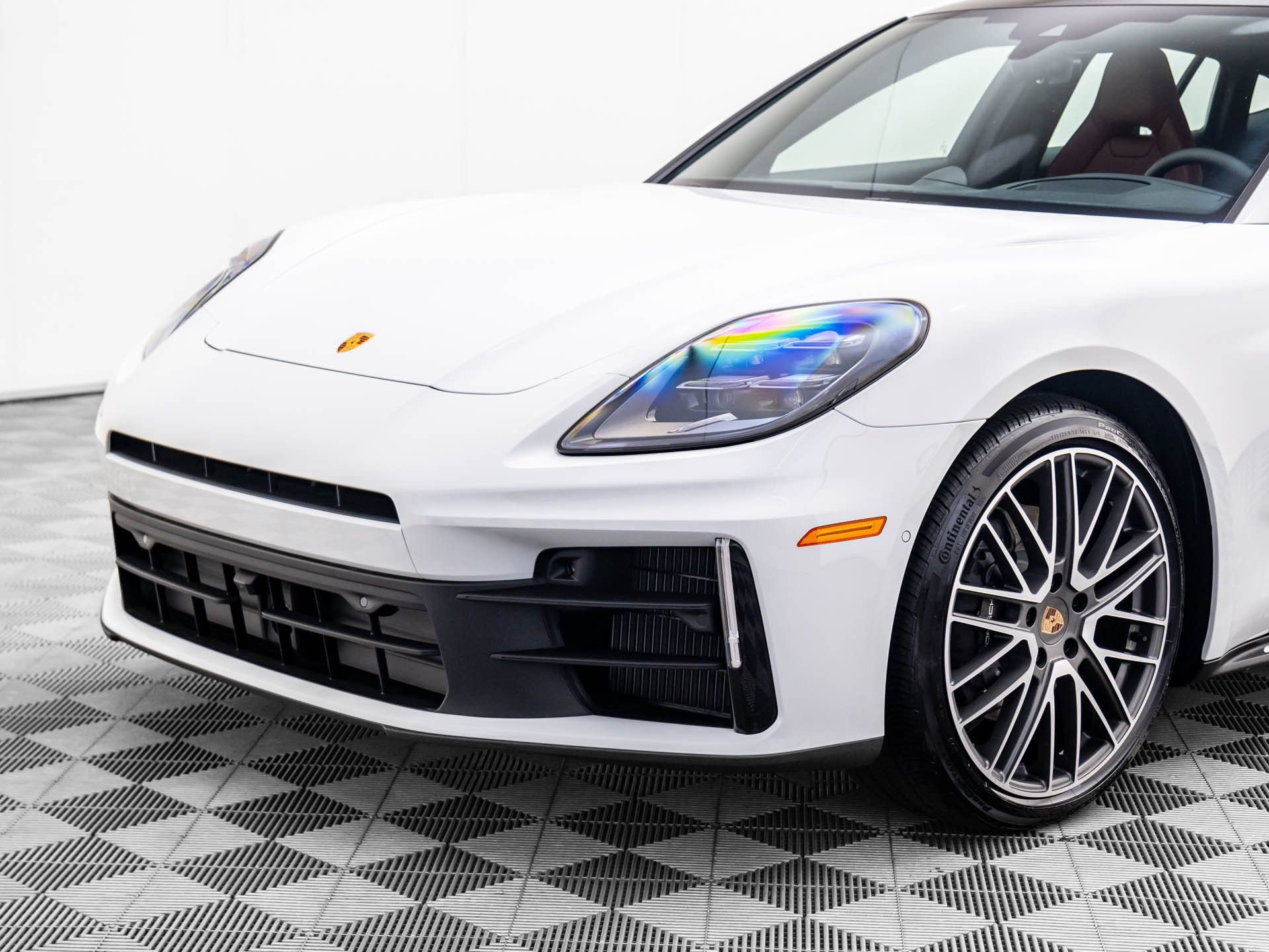 New 2025 Porsche Panamera 4 image 40