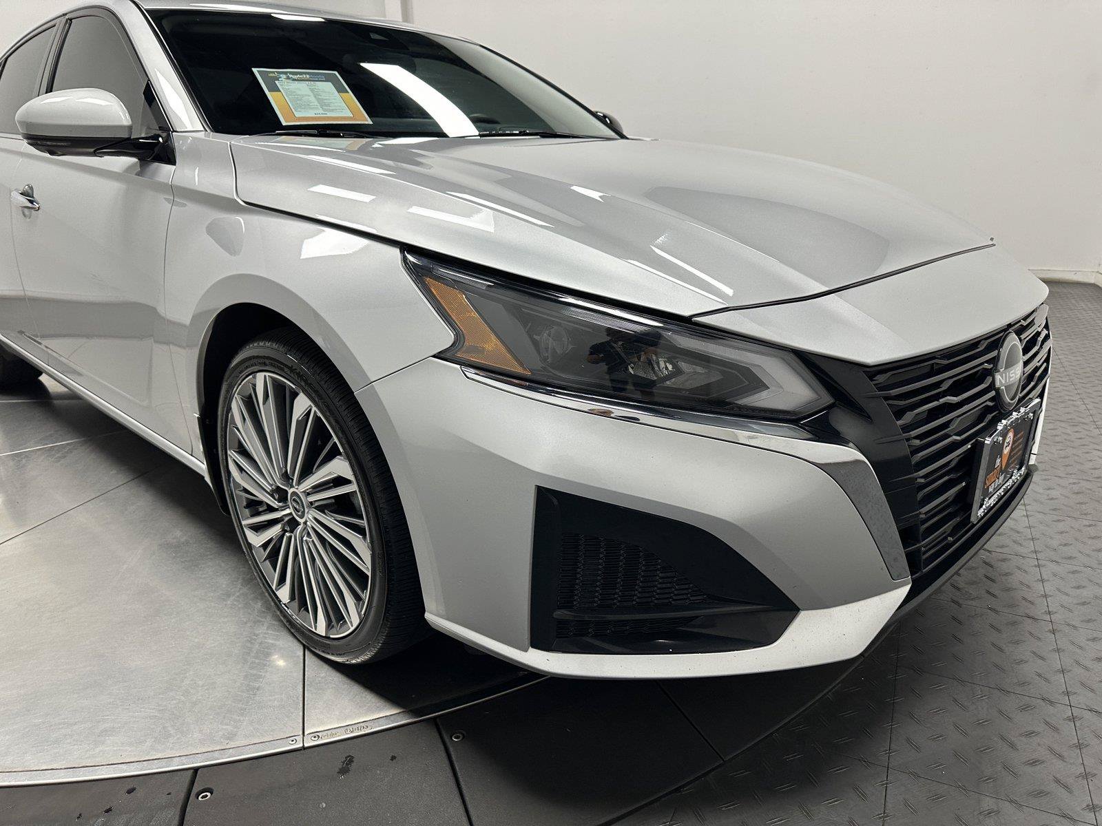 Used 2024 Nissan Altima 2.5 SL AWD/4WD image 4