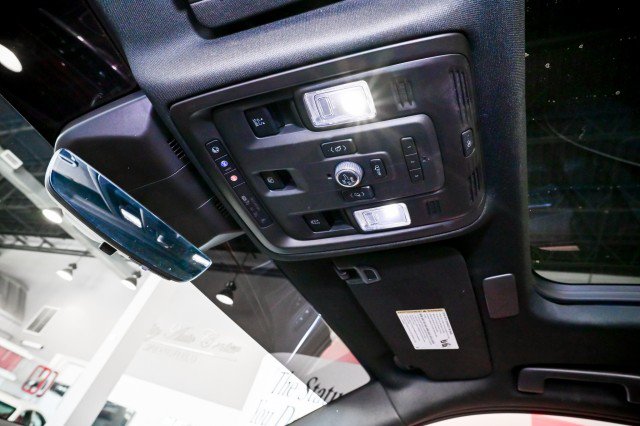 Used 2023 Cadillac Escalade ESV Premium Luxury AWD/4WD image 45