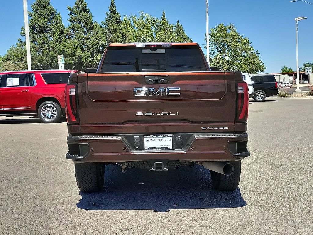 Used 2024 GMC Sierra 2500 Denali Ultimate AWD/4WD image 9