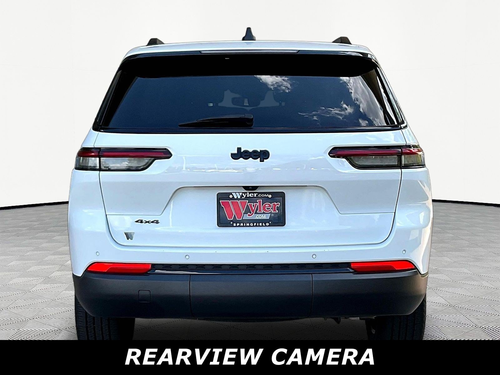 Used 2023 Jeep Grand Cherokee L Altitude AWD/4WD image 5