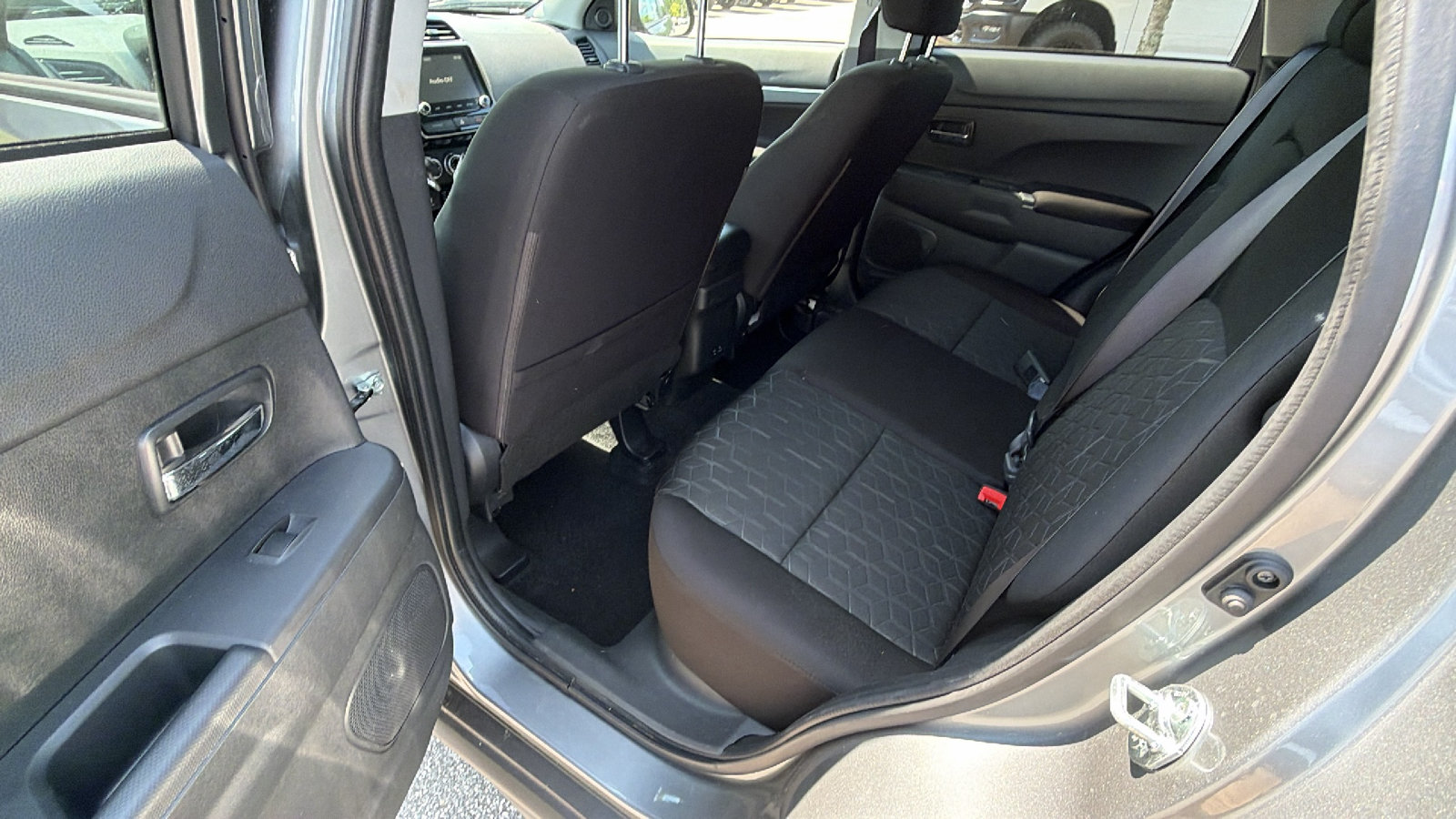 Used 2025 Mitsubishi Outlander Sport AWD image 23