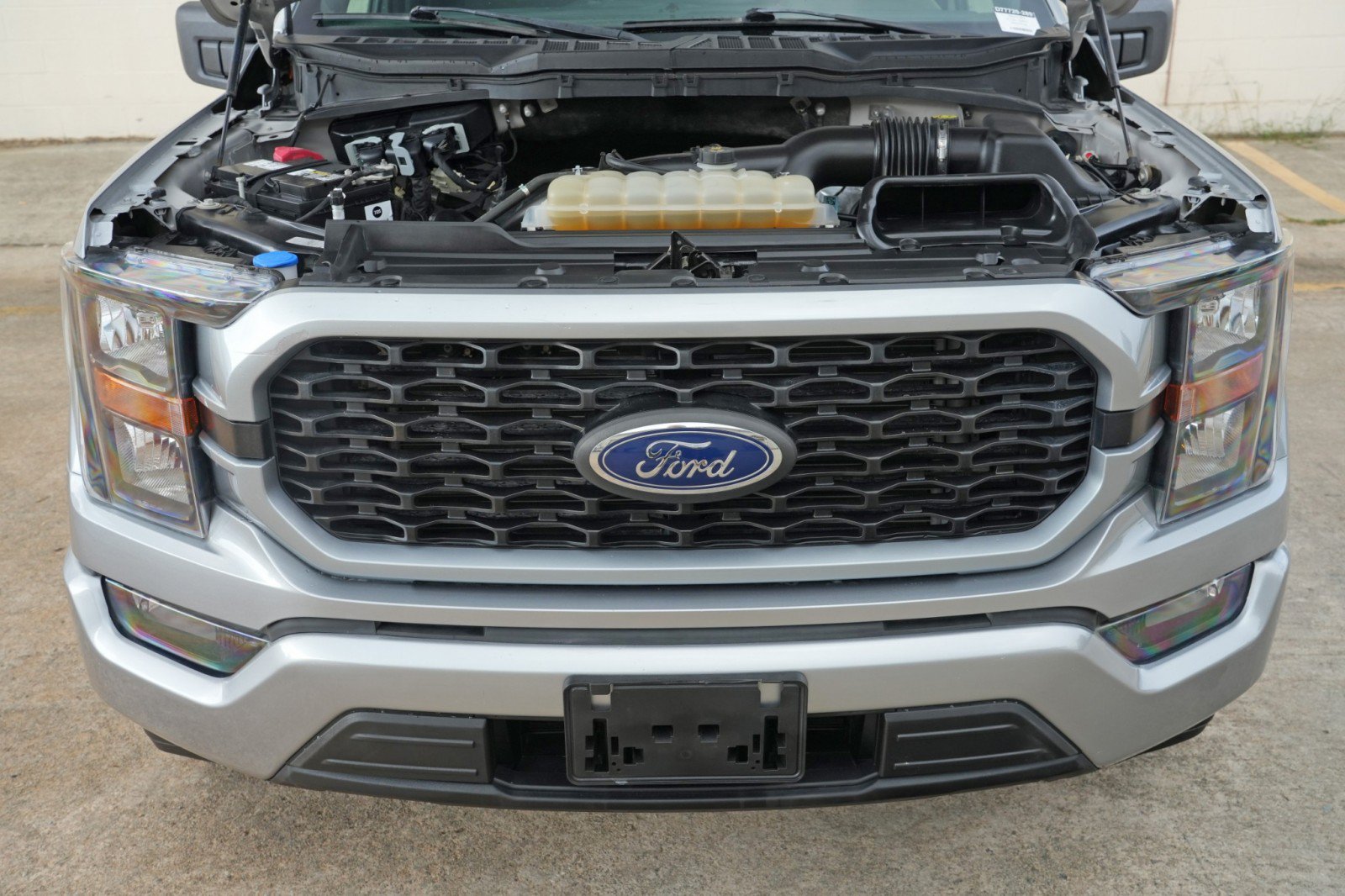Used 2023 Ford F150 Lariat RWD image 7