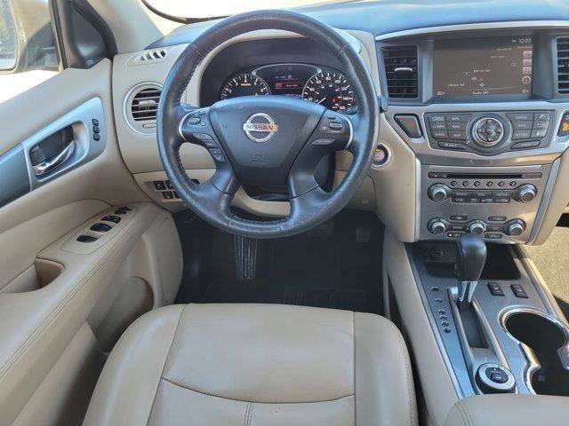 Used 2020 Nissan Pathfinder SL AWD/4WD image 15