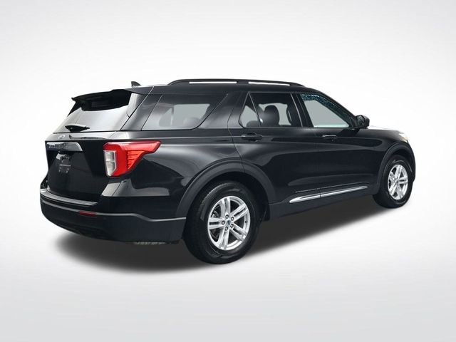 Used 2023 Ford Explorer XLT image 4