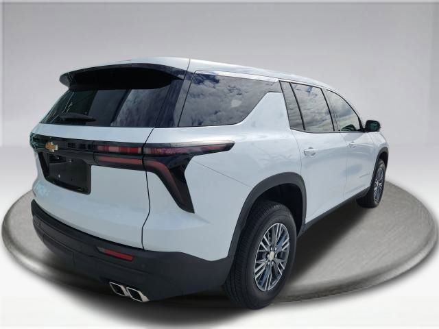 Used 2024 Chevrolet Traverse LS image 9