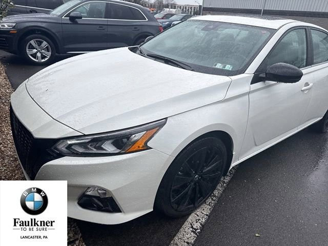 Used 2022 Nissan Altima 2.5 SR w/ Midnight Edition Package