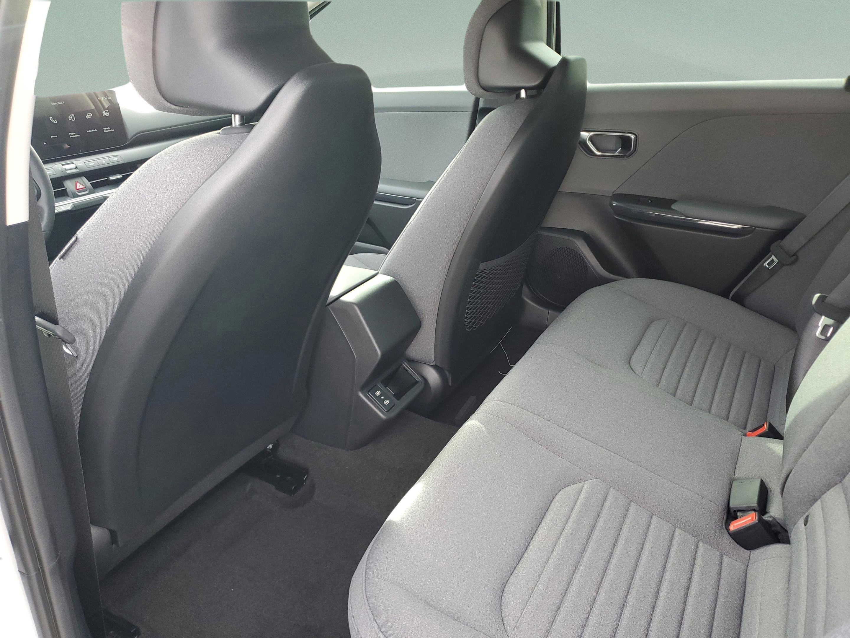 New 2025 Kia K4 EX FWD image 16