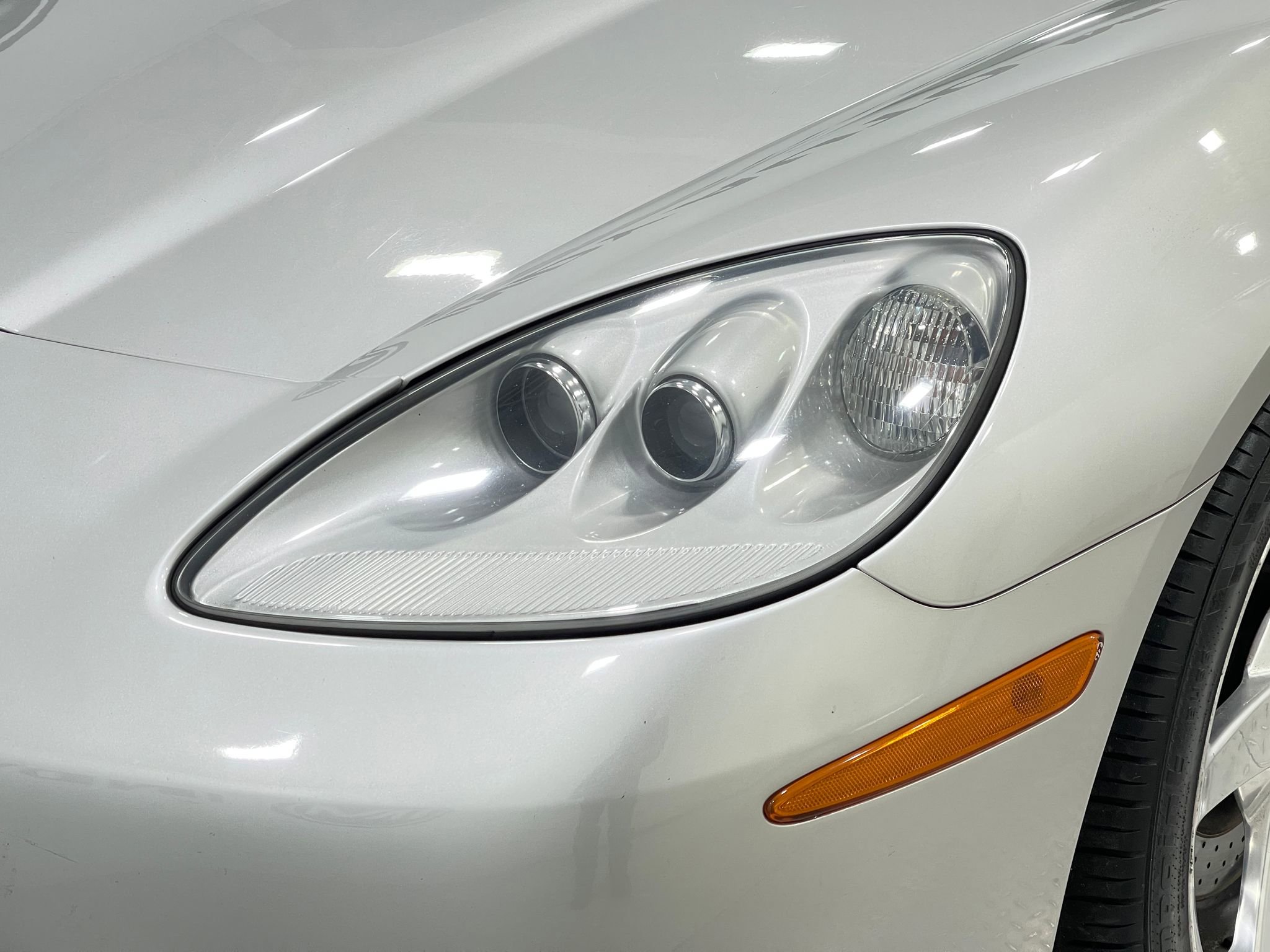 Used 2005 Chevrolet Corvette Convertible w/ Preferred Equipment Group image 27