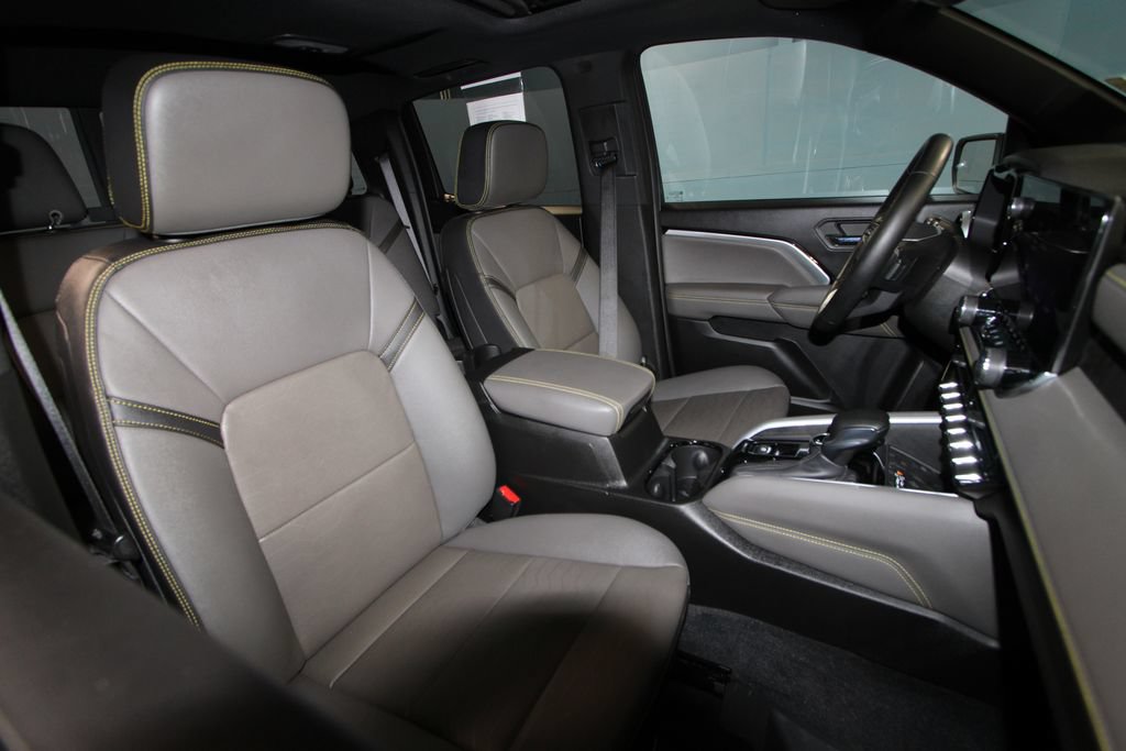Used 2023 Chevrolet Colorado ZR2 w/ ZR2 Convenience Package III AWD/4WD image 23