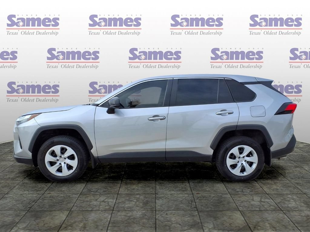 Used 2023 Toyota RAV4 LE FWD image 4