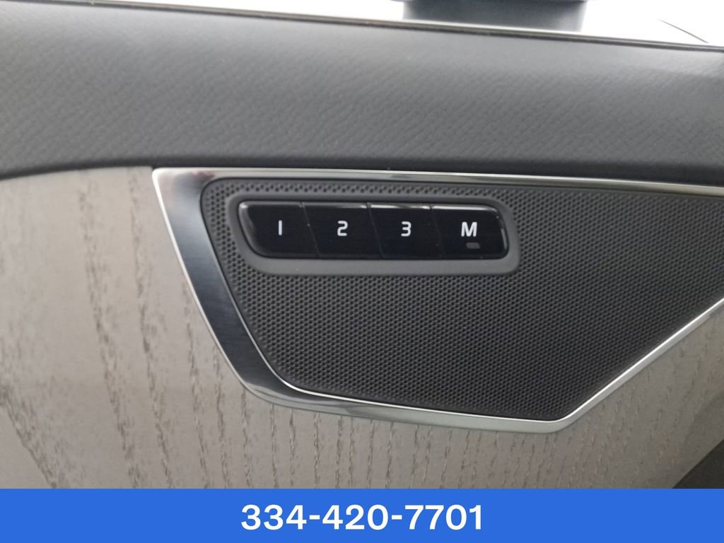 New 2025 Volvo XC90 T8 Plus w/ Protection Package Premier image 20