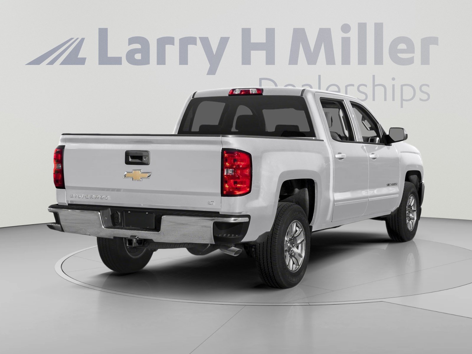 Used 2018 Chevrolet Silverado 1500 LT w/ LT Eassist Package AWD/4WD image 2