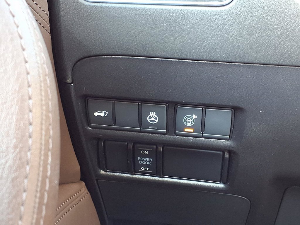 Used 2023 Nissan Armada Platinum w/ Captain's Chairs Package AWD/4WD image 21