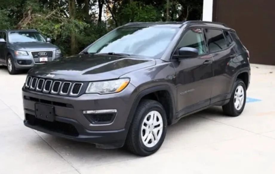 Used 2018 Jeep Compass Sport AWD/4WD image 2