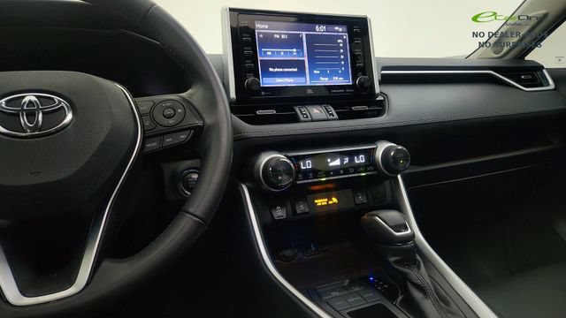 Used 2019 Toyota RAV4 Limited FWD image 44
