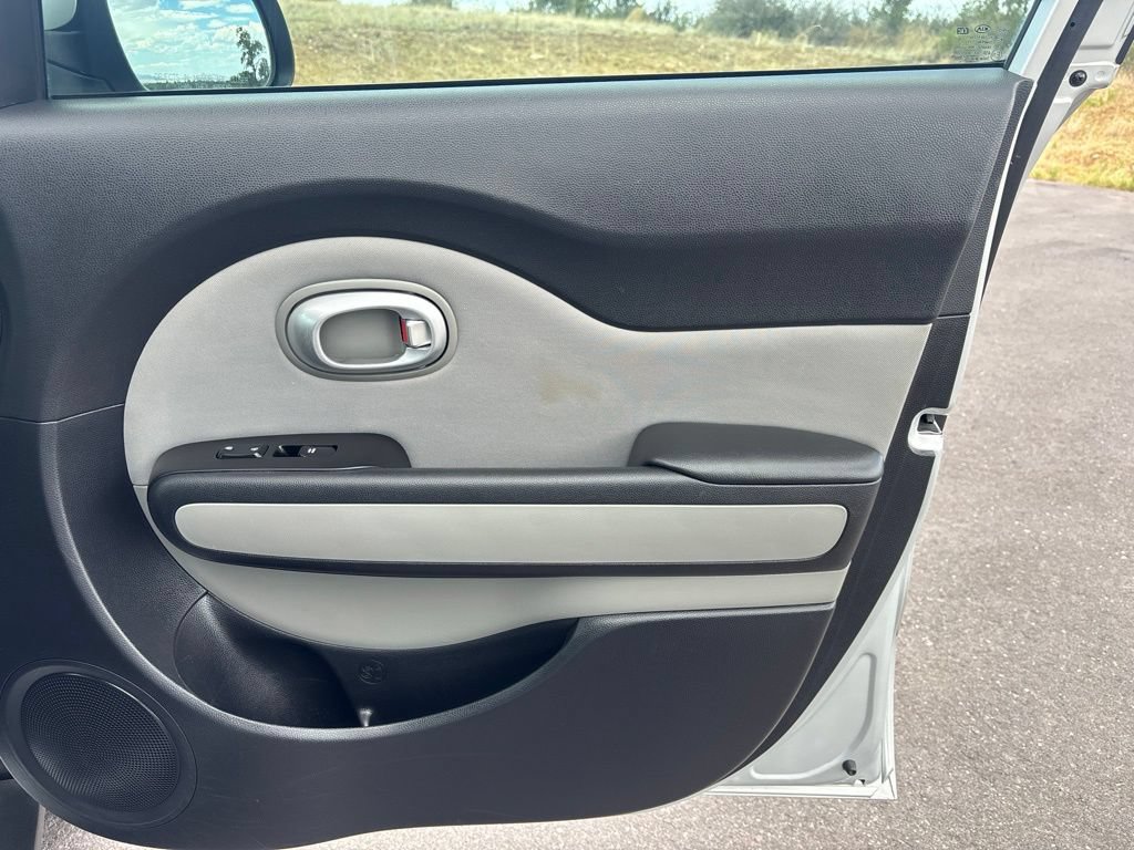 Used 2015 Kia Soul + FWD image 20